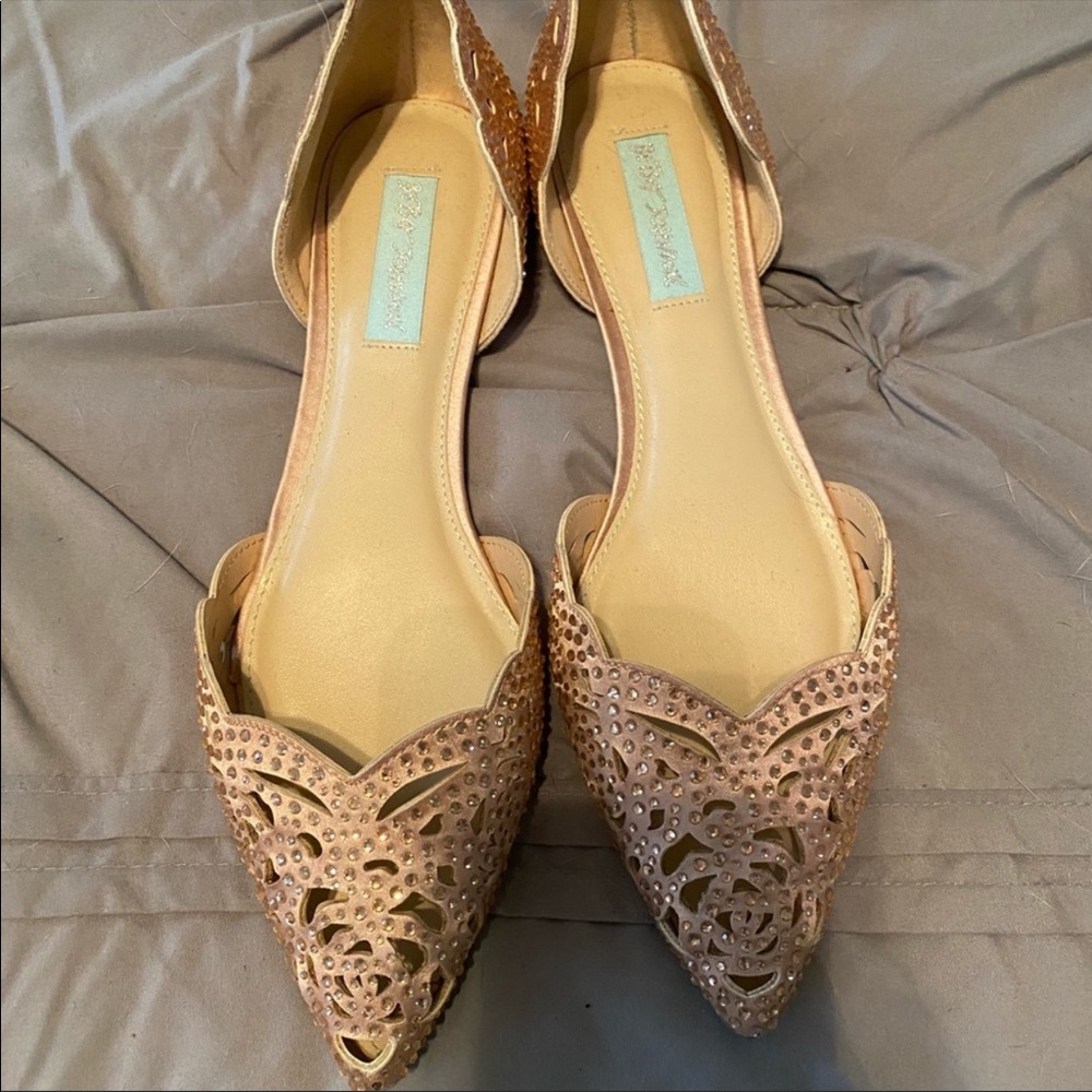 Betsey Johnson Lucy flats